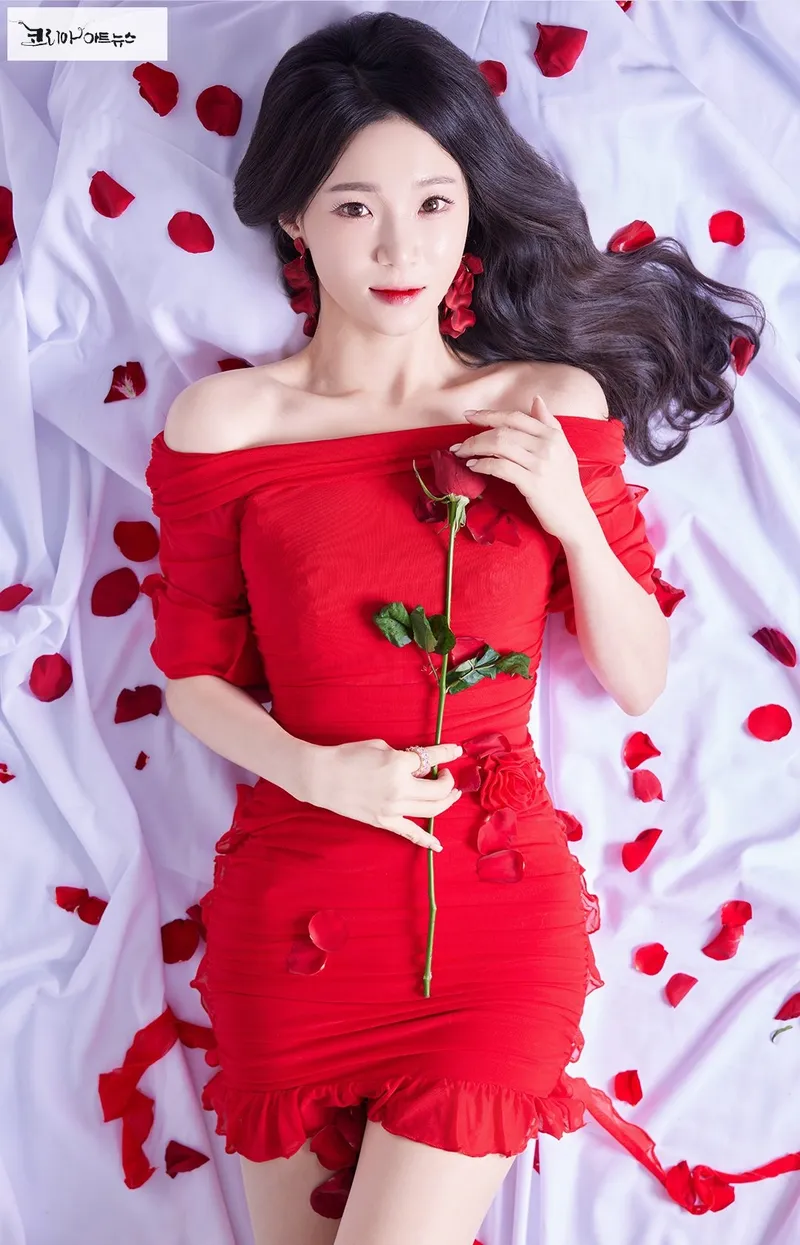 해피바이러스 가수 최신희 프로필 사진제공 (주)채널넘버식스