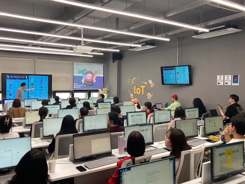 AI 활용 문예 창작 워크숍 교육 현장