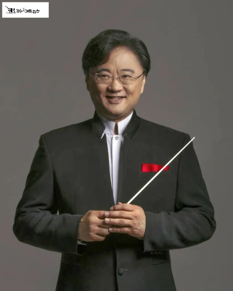 ▲ 윤의중 예술감독은 "샹콴 지휘자와 인천시립합창단의 노래가 상처 입은 마음을 어루만지고, 삶의 무게에 지친 영혼들을 다시 일으켜 세우며, 우리를 빛나는 내일로 이끄는 감동의 순간을 선사할 것"이라며 "