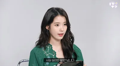 “아이유, 다이아 버튼 언박싱의 찰나”…1000만 축하 속 설렘→콘서트 스트리밍 예고