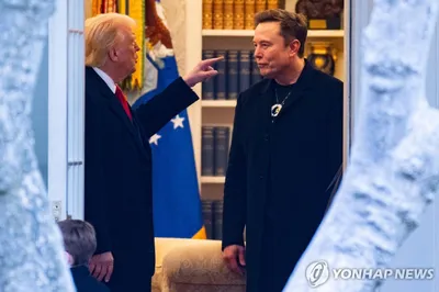 “트럼프·머스크 감세법안 전면전”…백악관·테슬라 두 갈래로 갈라섰다→미 정가 지형 흔들리나