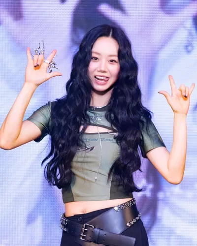 “혜리, 여름빛 무대 위 설레는 만남”…팬미팅 뒤 흔든 자유의 순간→성장하는 소녀의 시선