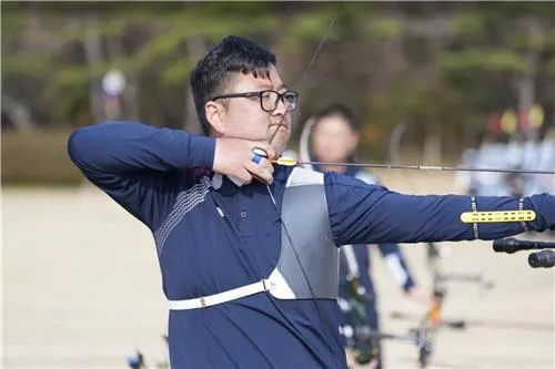“단체전 결승 동반 진출”…양궁 대표팀, 올해 첫 월드컵서 쾌거→남녀 모두 결승행 / 연합뉴스