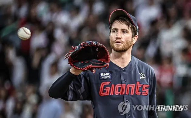 “어깨 부상 8주 진단”…롯데 반즈, 엔트리 말소→외국인 교체 검토 / 연합뉴스