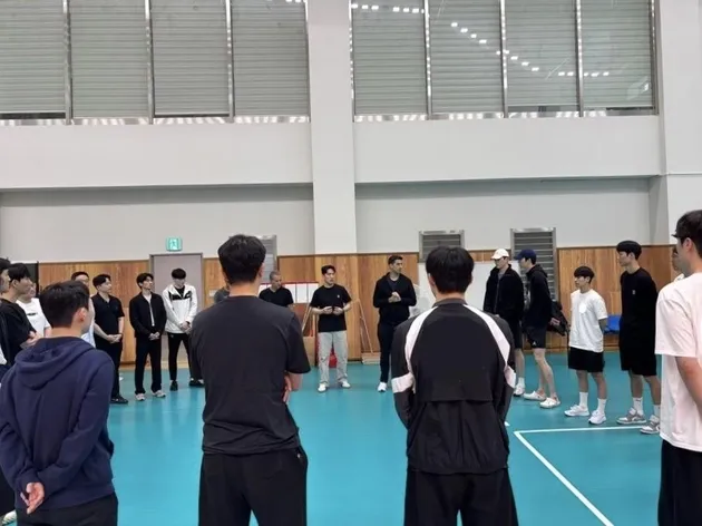 “남자대표팀 진천 소집”…허수봉 앞장서며→세계선수권 준비 돌입 / 연합뉴스