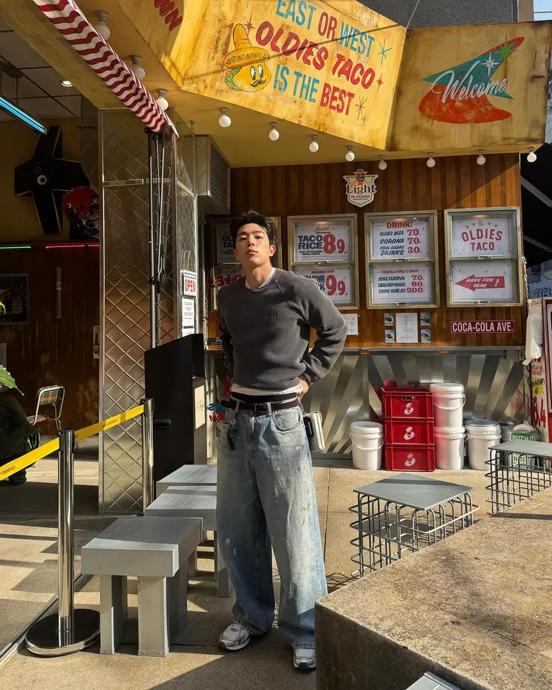“빈티지와 청춘의 경계”…이찬형, 봄 햇살 아래→자유로움 가득 / 배우 이찬형 인스타그램