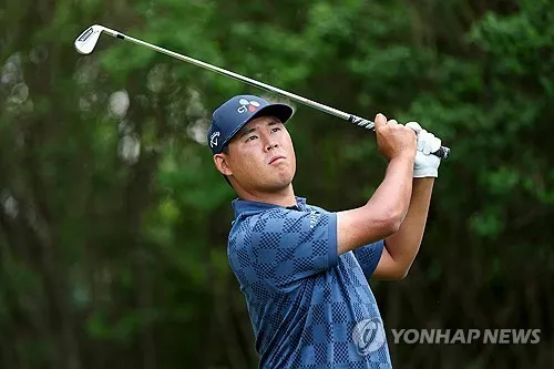 “5언더파 무결점 라운드”…김시우, 트루이스트 챔피언십 첫날→공동 11위 진입 / 연합뉴스