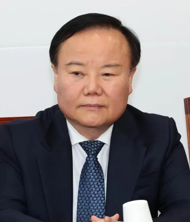 “한덕수로 후보 교체는 불가능”…국민의힘 김문수 비서실장, 지도부 향한 날선 경고→“역사적 심판 받을 것” / 연합뉴스