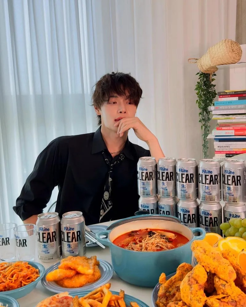 “차가운 실버캔 감도는 봄밤”…정혁, 7kg 감량 후→도전과 유혹의 순간 / 모델 정혁 인스타그램