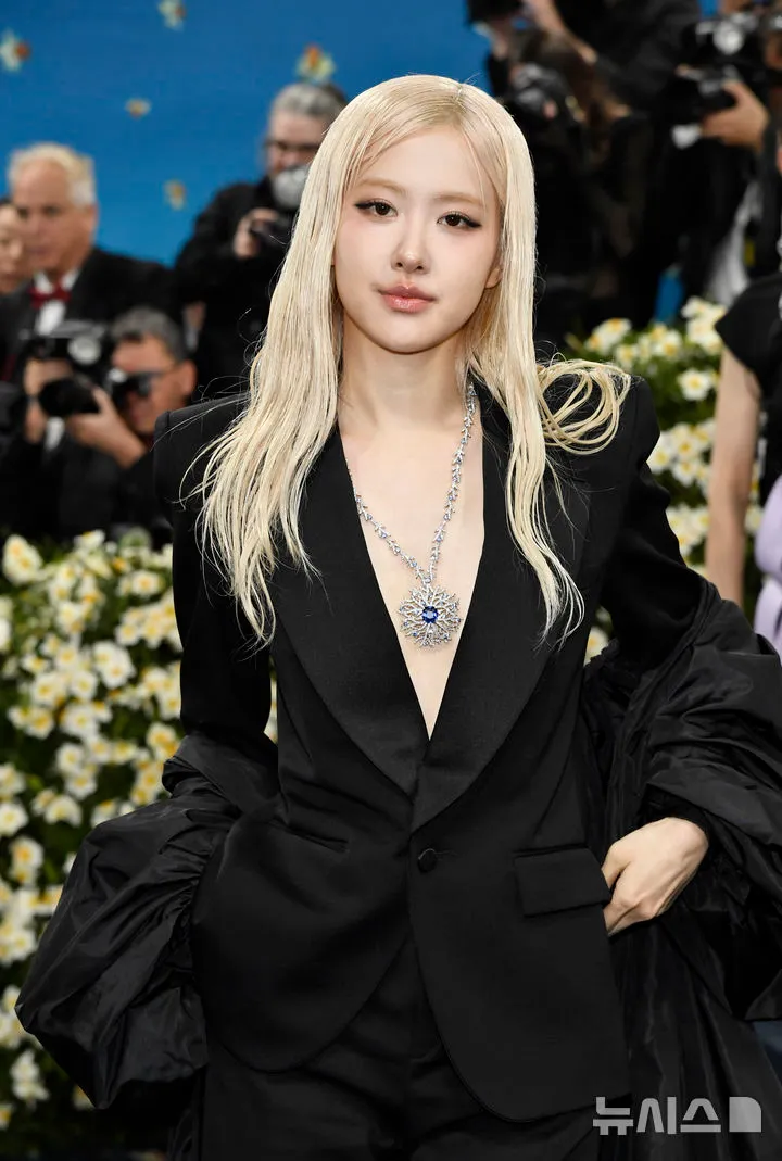 “29주 연속 상위권”…로제·캣츠아이, 영국 싱글차트 돌풍→K팝 새 이정표