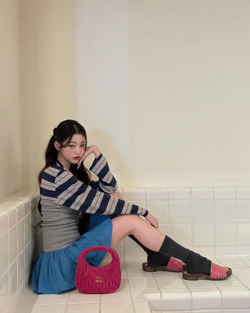 “봄빛 끝에 설렘 각인”…장원영, 스트라이프 컬러링→감각적 반전 / 걸그룹 아이브 장원영 인스타그램