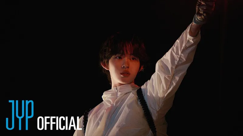 “퍼포먼스로 압도했다”…킥플립, ‘FREEZE’ 칼군무 티저→컴백 기대 쏠려 / JYP엔터테인먼트