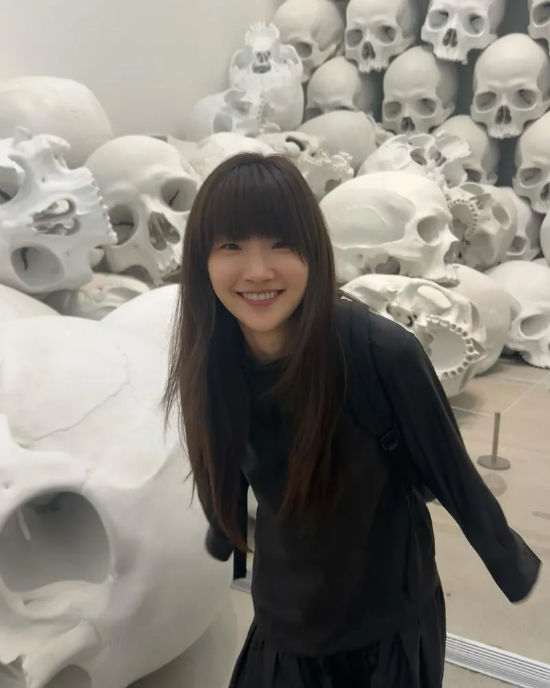 “행복한 순간들”…박소담, 예술 속 미소→강렬한 봄날 여운 / 배우 박소담 인스타그램