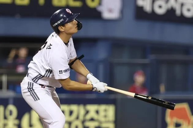 “역전 만루포 폭발”…임종성, 극적인 홈런→두산 5연패 탈출 / 연합뉴스
