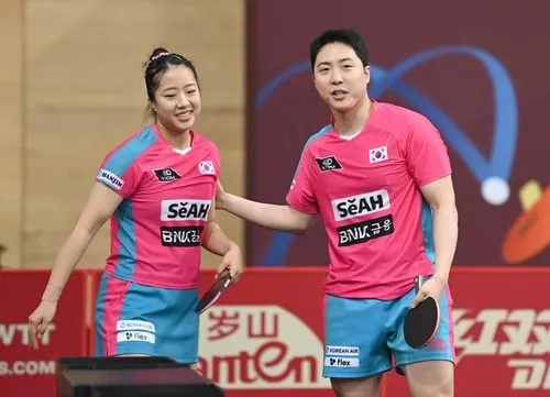 “2종목 4강 진출”…신유빈, 세계선수권서 혼복·여복 동메달 2개→위상 재확인 / 연합뉴스