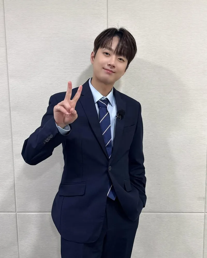 이찬원/오피셜