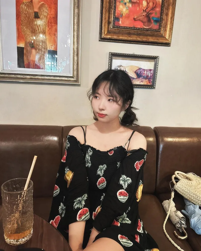 “돌아가고싶은 마음에 20장 꽉 채워”…이날, 솔트커피 추억→여름의 행복 기록 / 가수 이날 인스타그램