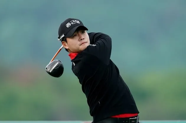 “2R 볼 소진 기권”…김민규, 한국오픈 2연패 도전→예상 밖 탈락 / 연합뉴스