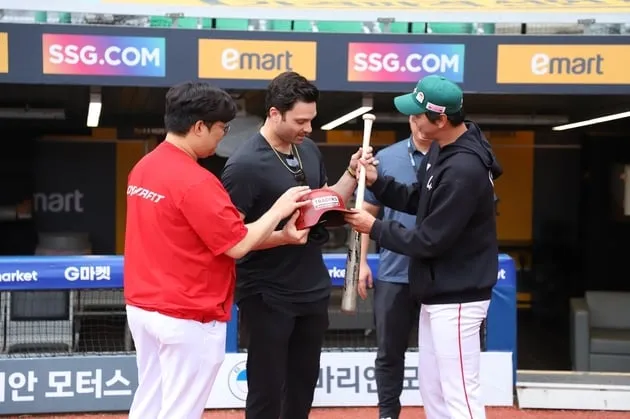 “맥브룸과 작별”…SSG, 대체 외인 타자 부진→조기 결별 선택 / 연합뉴스