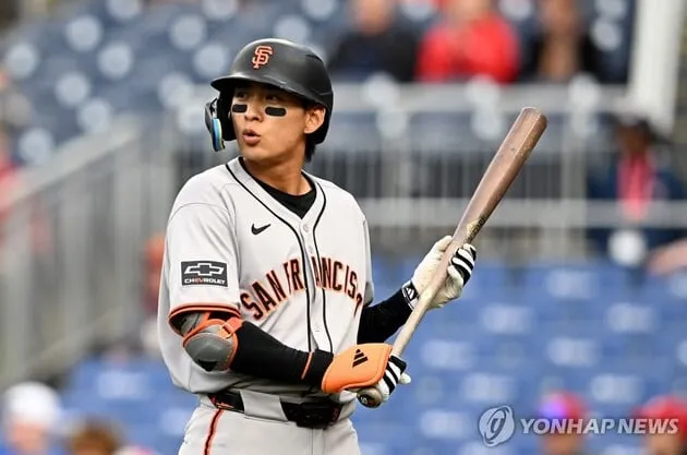 “2안타 멀티히트”…이정후, 샌프란시스코 이적 후 첫 2번 타자→4-0 완승 견인 / 연합뉴스