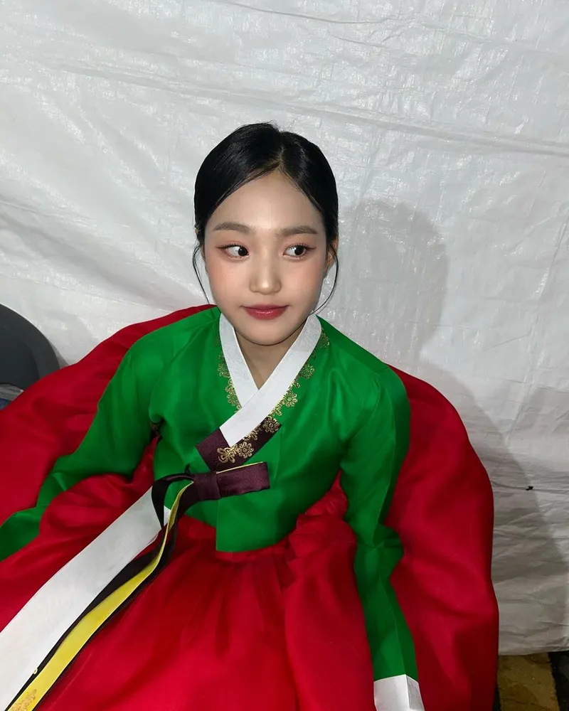 “국악한마당 첫 MC”…김태연, 초록빛 한복 속 설렘→전통미 담은 첫 무대 / 트로트가수 김태연 인스타그램