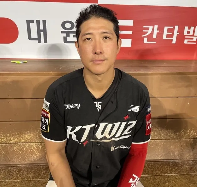 “이틀 연속 4안타”…황재균, 키움전 맹타→kt 10-4 완승 견인 / 연합뉴스
