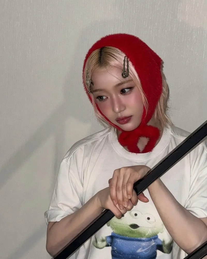 “언니가 다했어요”…스테이씨 수민, 낮고 깊은 시선→분위기 전환 / 걸그룹 스테이씨 수민 인스타그램