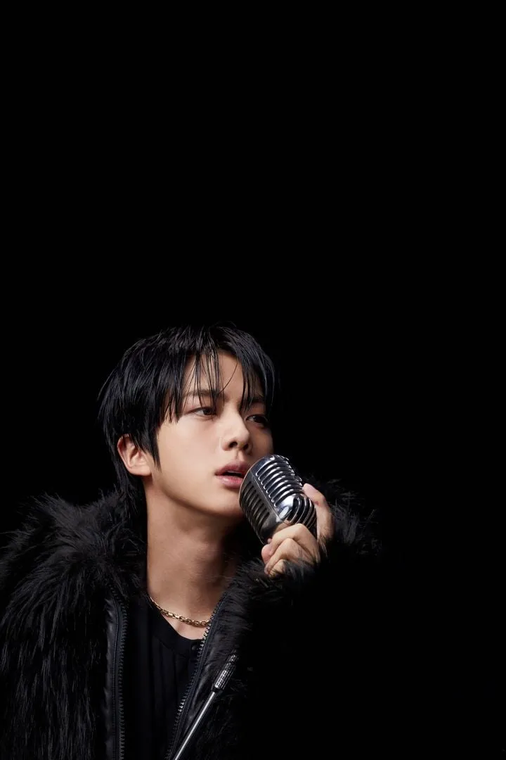 “짜릿한 록 유혹”…방탄소년단(BTS) 진, ‘에코’ 속 한계없는 열정→글로벌 무대 뒤흔들다