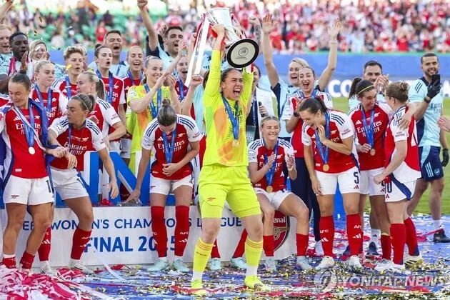 “우승 결승골 작렬”…브라크스테이누스, 아스널 위민→UWCL 18년 만에 정상 탈환 / 연합뉴스