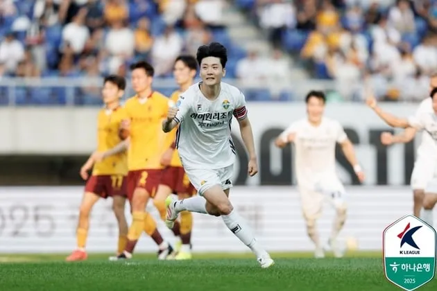 “PK 극장골 결승포”…김동현, 강원에 극적 승리→광주전 1-0 진땀승 / 연합뉴스