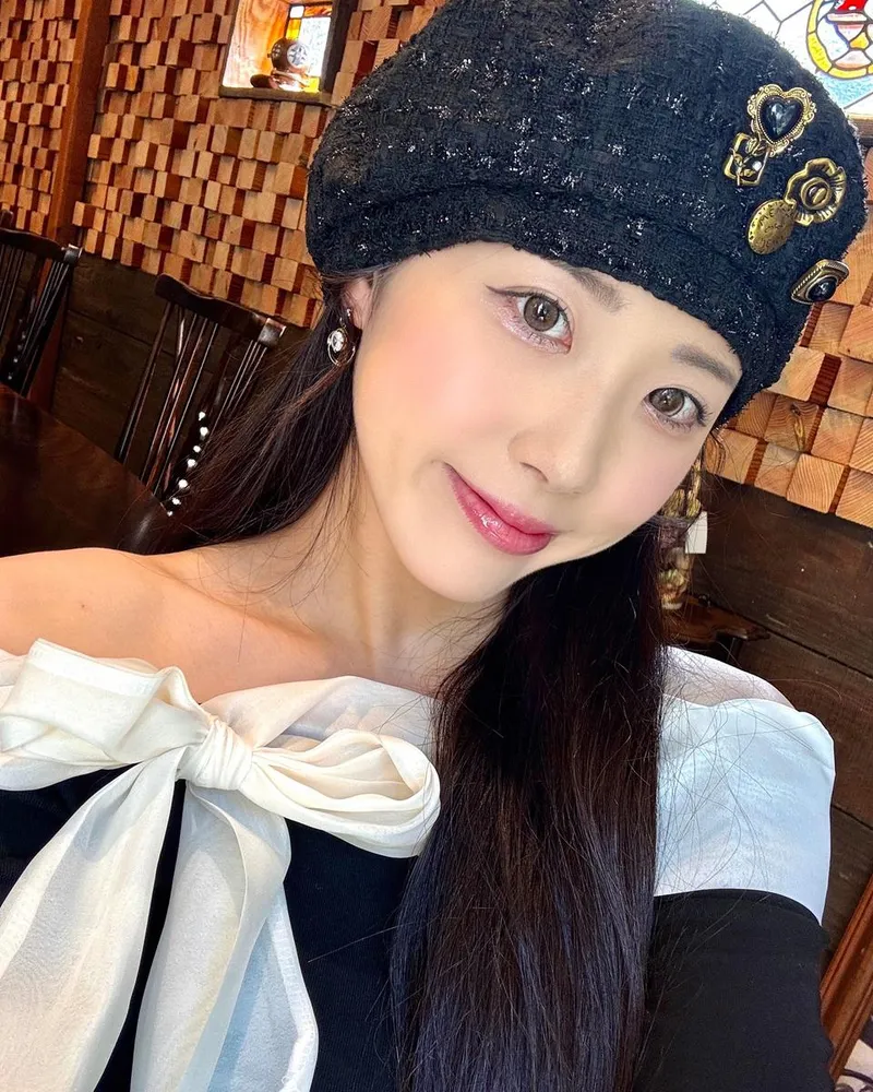 “깊이 감도는 눈빛”…윤서령, 봄빛 가득한 셀카→우아한 매력 발산 / 가수 윤서령 인스타그램
