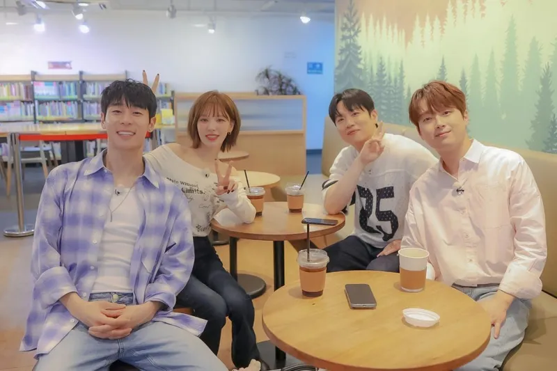 “포장마차 감성 물들다”…이찬원·웬디, ‘방판뮤직’ 첫 버스킹→시장 열기 후끈 / KBS 2TV '방판뮤직 : 어디든 가요'