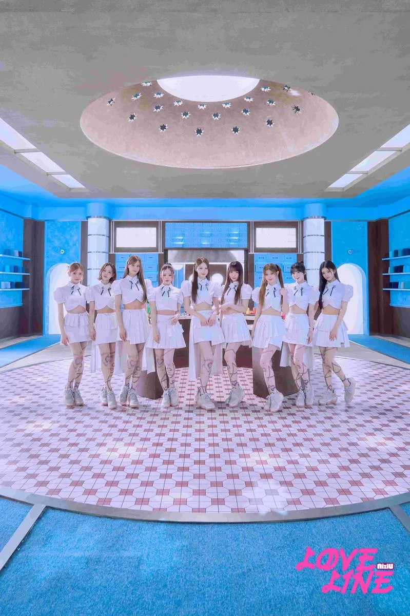 “벅찬 첫 소절”…NiziU, 일본 EP로 다시 뭉친 에너지→글로벌 무대 설렘 / JYP엔터테인먼트,Sony Music Labels Inc.