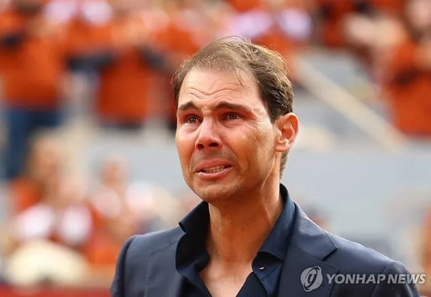 “롤랑가로스 은퇴식”…나달, 빅4와 코트서 재회→프랑스오픈 레전드 등극 / 연합뉴스