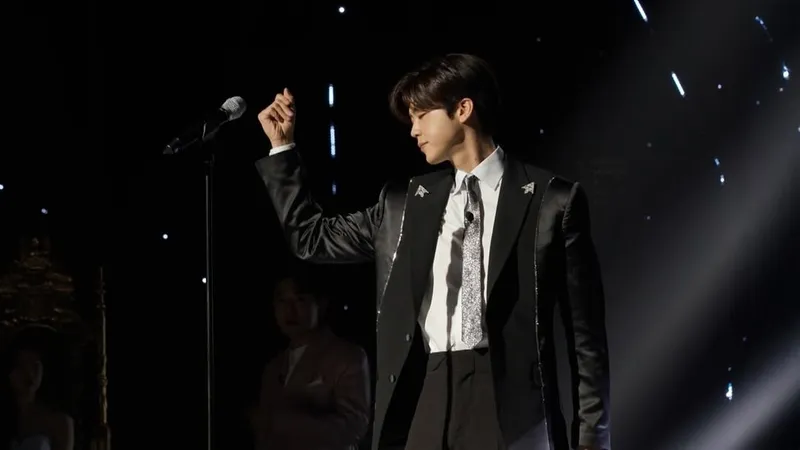 박지현/ 오피셜