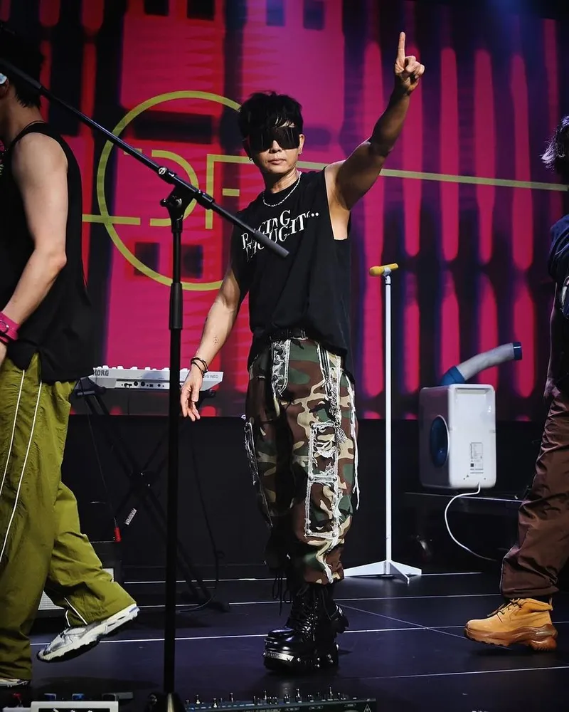 “이건 꼭 봐라”…이승환, 거침없는 락 스웨그→공연장 압도 / 가수 이승환 인스타그램