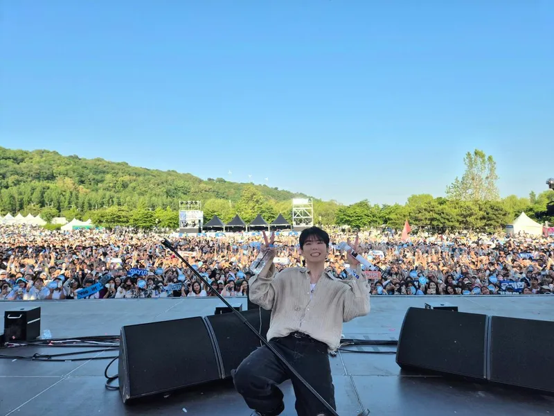 “완벽한 귀환”…몬스타엑스 기현, ‘피크 페스티벌 2025’→현장 열기 압도 / 스타쉽엔터테인먼트