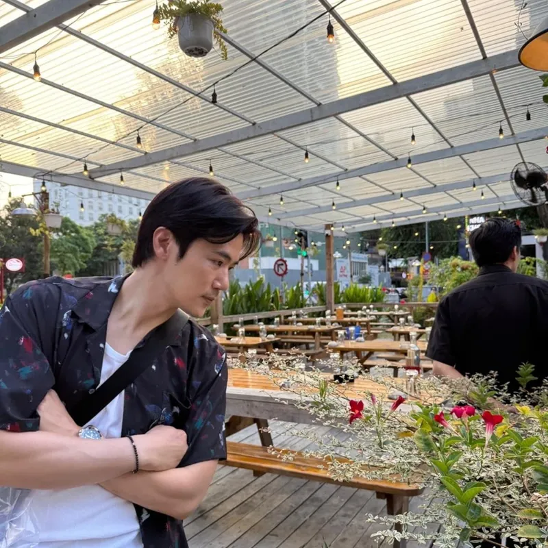 “오늘 저녁 9시에 만나요”…김강우, 맑은 오후→잔잔한 설렘 담긴 시선 / 배우 김강우 인스타그램