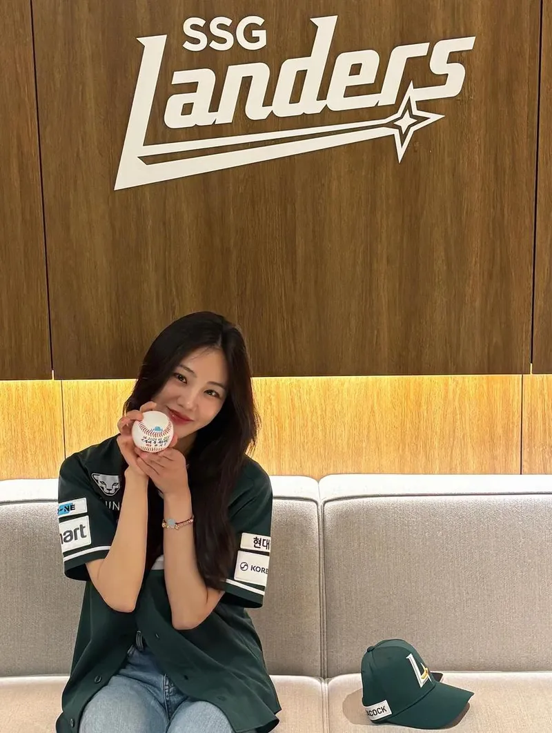 “좋은 날 멋진 경기”…한지은, 승리 미소→푸른 마음 전한 오후 / 배우 한지은 인스타그램
