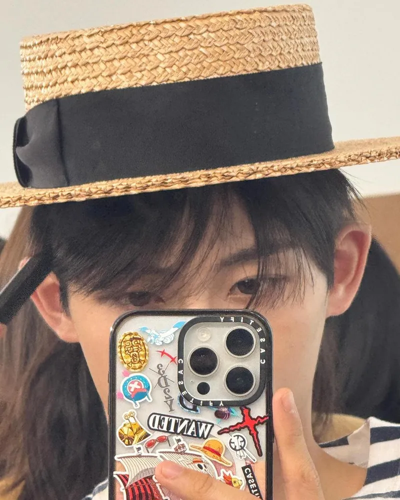 “잔잔한 오후처럼”…윈윈, 여름 햇살 아래→스트로 햇빛 감성 / 그룹 NCT 윈윈 인스타그램