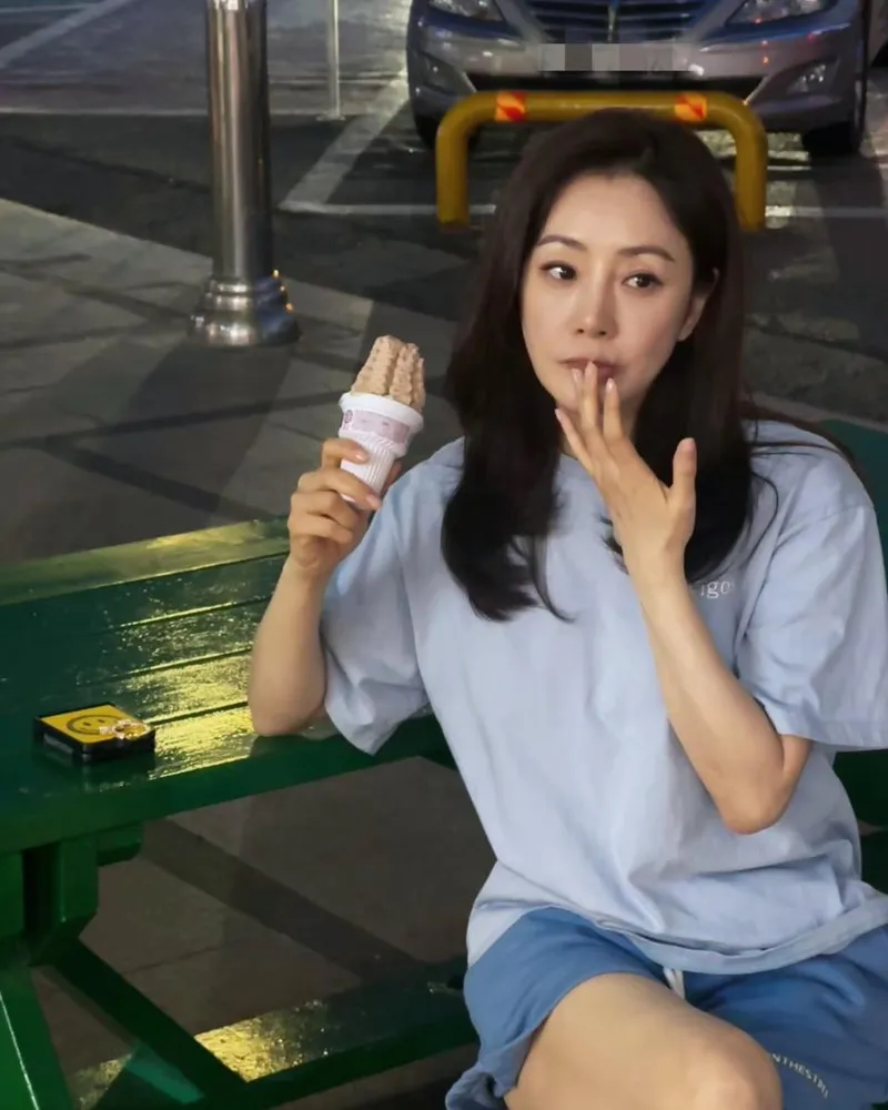 “빵빠라빵빠레 초코”…오나라, 여름밤 감성→달콤한 순간 / 배우 오나라 인스타그램