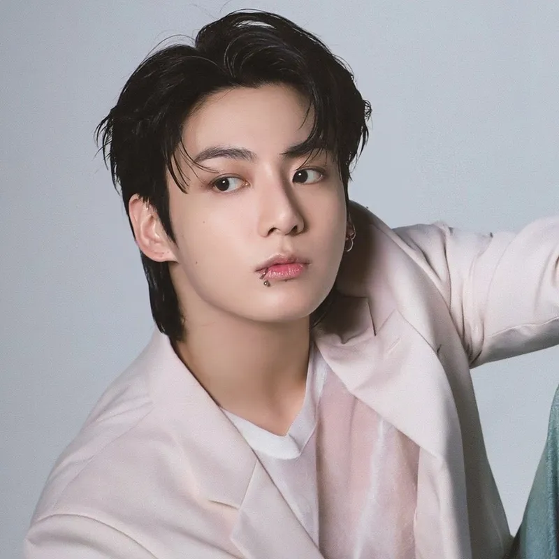 “3억 스트리밍의 전율”…방탄소년단(BTS) 정국, ‘Still With You’로 신기록→절대 음원 제왕 등극