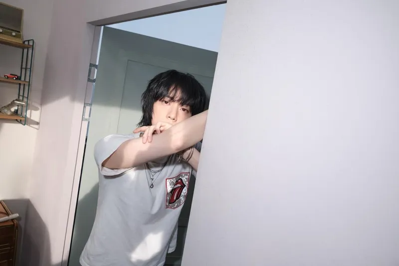 “스포티파이 정상 등극”…방탄소년단 진, ‘Don’t Say You Love Me’→글로벌 돌풍