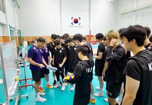 “D조 승부 예고”…한국 남자배구, 네이션스컵서 베트남·뉴질랜드와→8강 진출 도전 / 연합뉴스