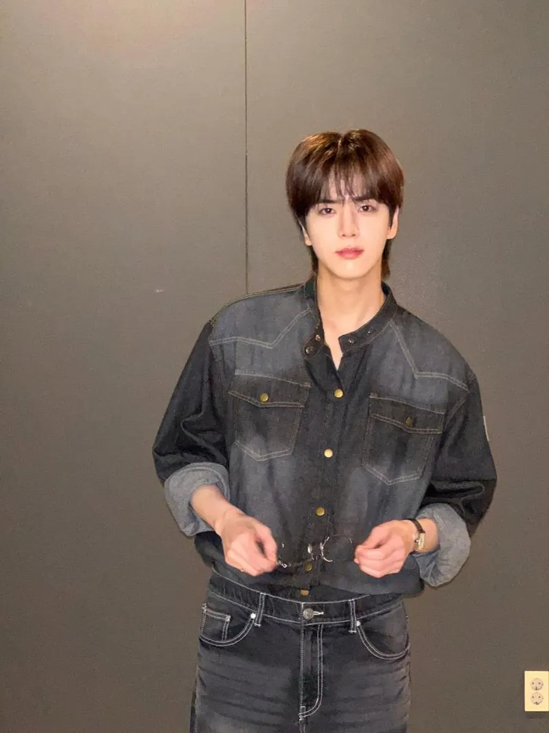 “조용히 번지는 짙은 여운”…영훈, 무심한 눈빛→몽환적 존재감 / 그룹 더보이즈 영훈 인스타그램