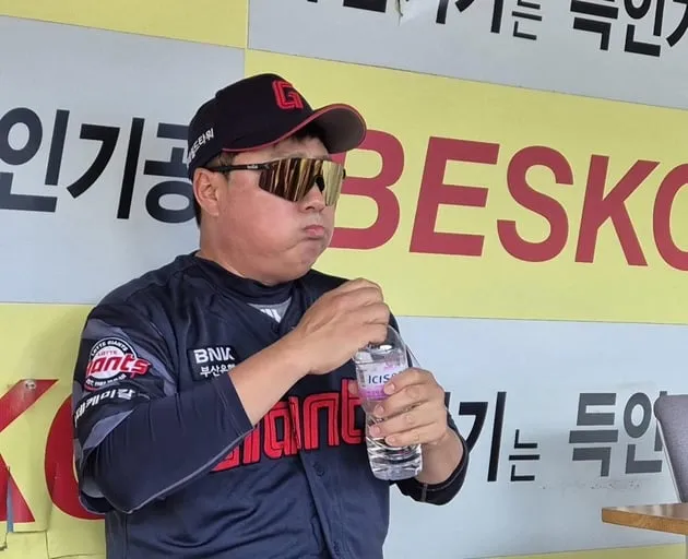 “1군 불펜 첫 승부수”…김진욱, 롯데 절박한 투수진→지친 허리에 힘 보탠다 / 연합뉴스