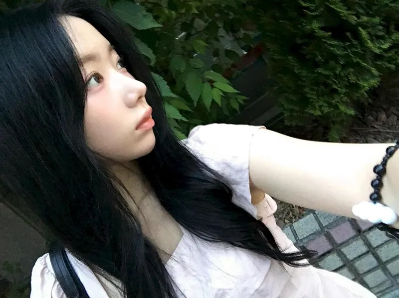 “5월 기록”…클라씨 혜주, 맑은 시선→초여름 감성 빛났다 / 걸그룹 클라씨 혜주 인스타그램