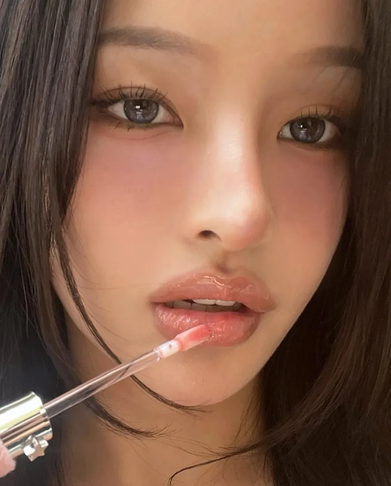“여긴 날씨가 힐링이야”…강경민, 맑은 눈빛→초여름 감성 셀카 / 쇼핑몰대표 강경민 인스타그램