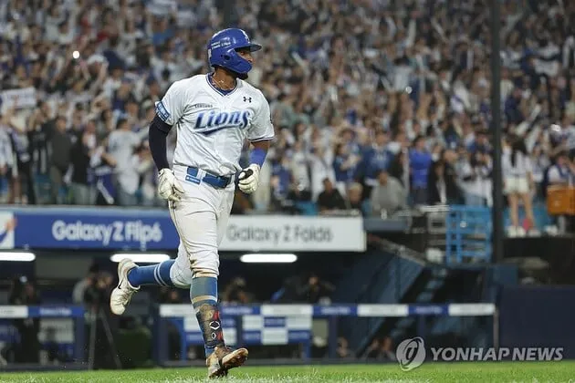 “시즌 21호 홈런 폭발”…삼성 디아즈, 롯데전 투런포→홈런 단독 선두 질주 / 연합뉴스