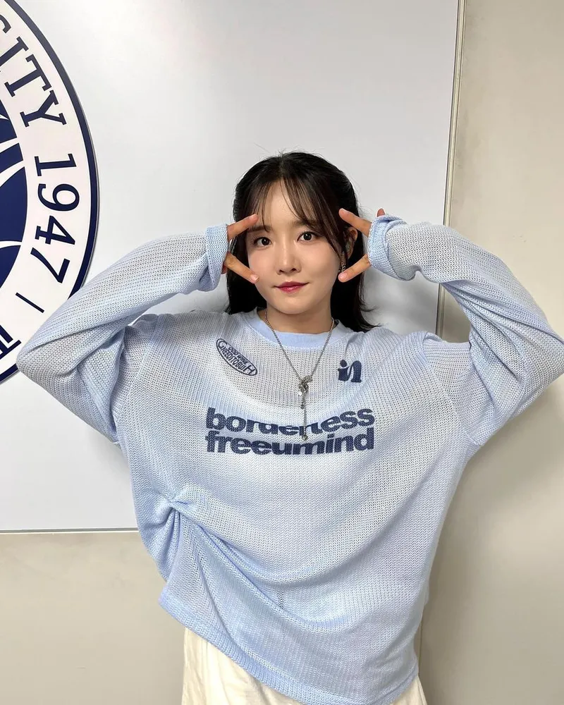 “오늘 무지 재미있었지”…윤하, 봄끝자락 설렘→청량함 만개 순간 / 가수 윤하 인스타그램